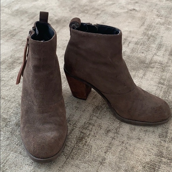 Dolce Vita Booties - Olive - Picture 2 of 4